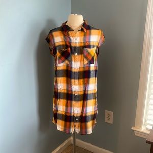 Kavu Button up sleeveless tunic
